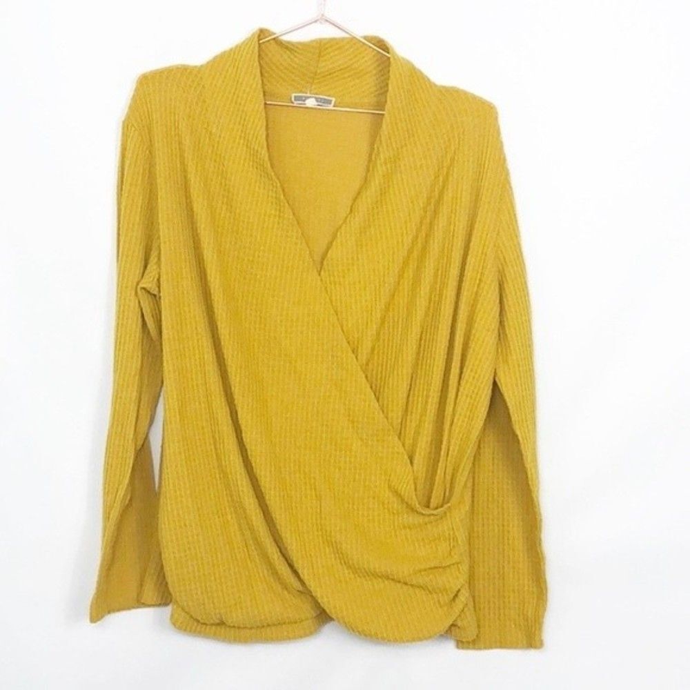 Pleione Waffle Knit Wrap Mustard Top Like New XL